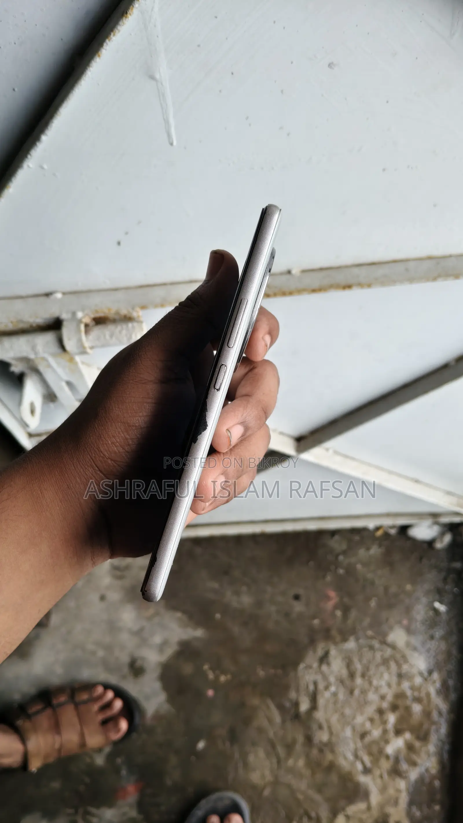 ভিভো টি৪ ১২৮ জিবি