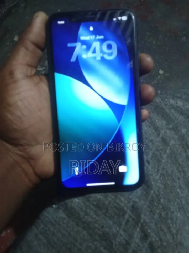 অ্যাপল আইফোন ১১ ১২৮ জিবি ব্ল্যাক