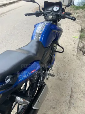 TVS Apache RTR 160 2V 2017 Blue