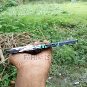 আইকিউও ২৫৬ জিবি হোয়াইট