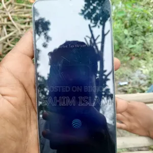 আইকিউও ২৫৬ জিবি হোয়াইট