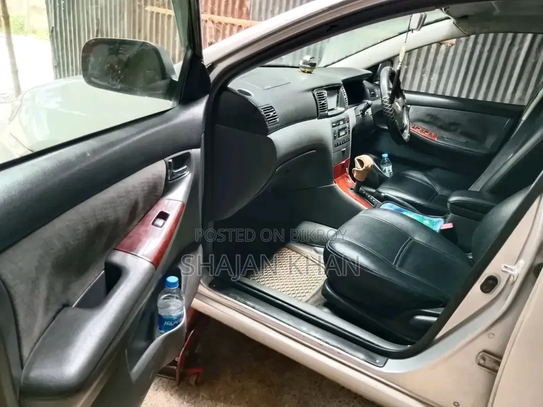Toyota Corolla 2002 Silver