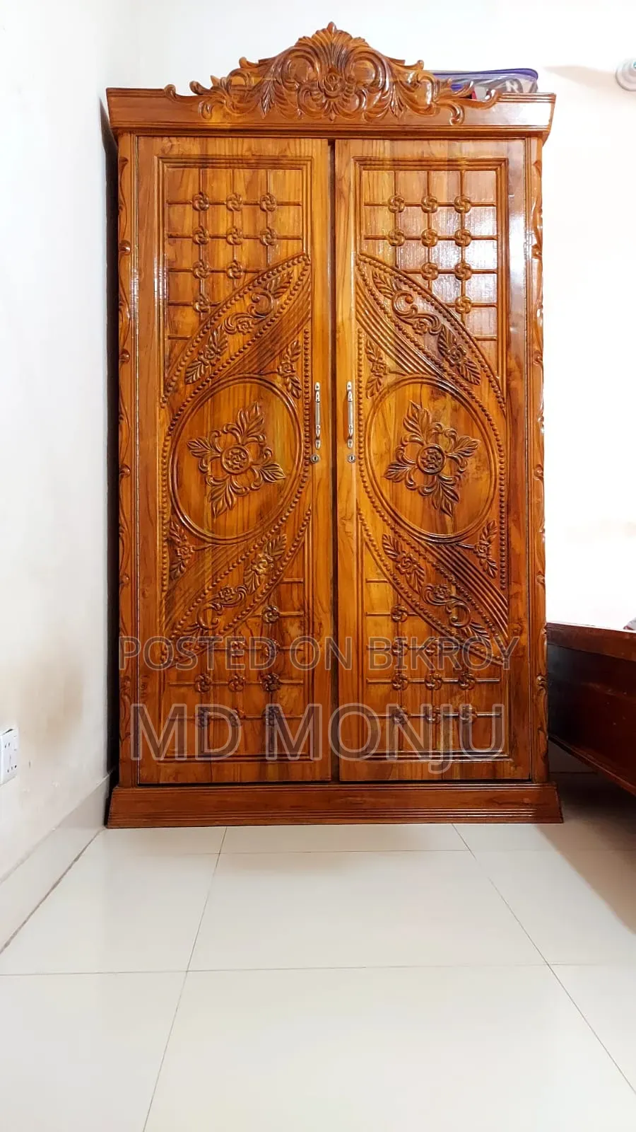 Teak Wood Almirah