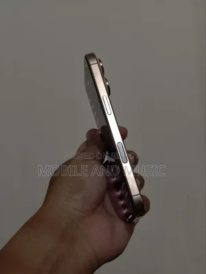 অ্যাপল আইফোন ১৬ প্রো ১২৮ জিবি গোল্ড