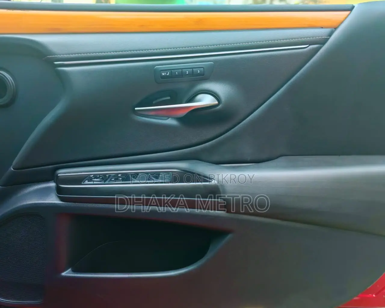 New Lexus ES 2019 Red