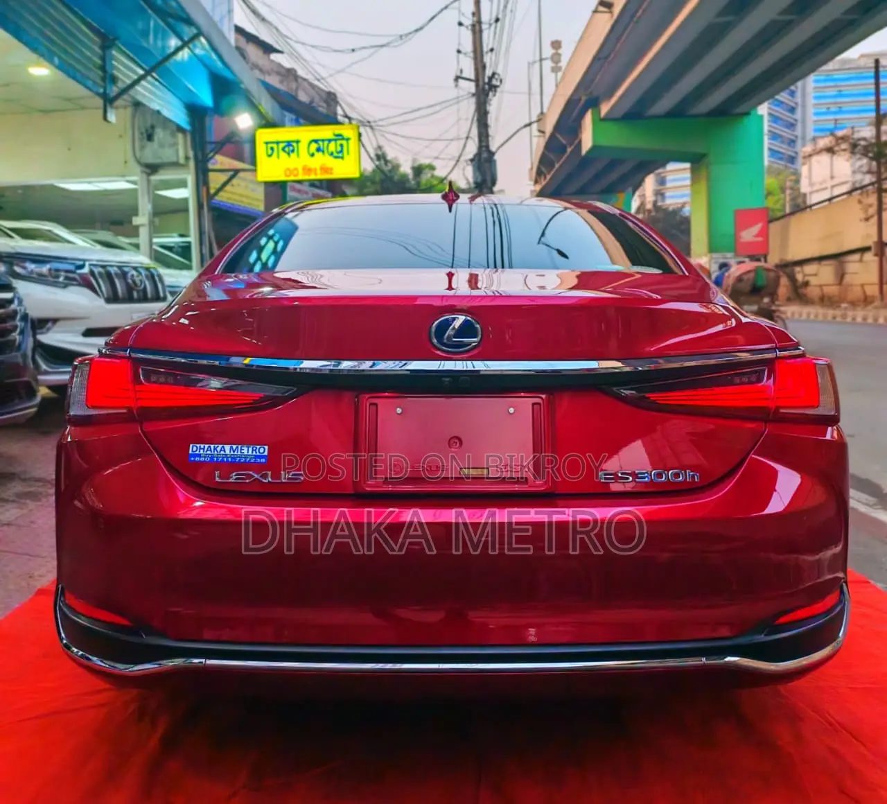 New Lexus ES 2019 Red