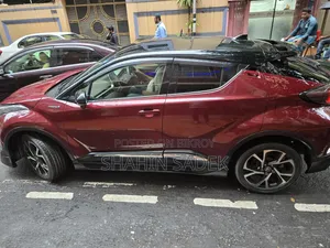 Toyota C-HR 2017 Red
