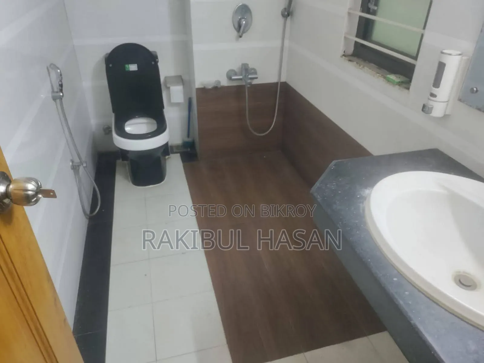 বনানীতে ৩৩০০ বর্গফুটের সম্পূর্ণ ফার্নিশড অফিস ভাড়া হবে