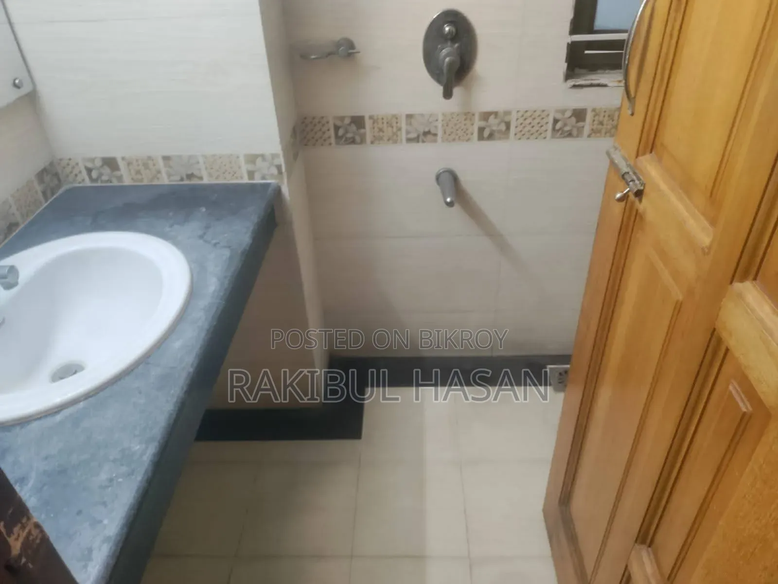 বনানীতে ৩৩০০ বর্গফুটের সম্পূর্ণ ফার্নিশড অফিস ভাড়া হবে