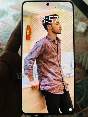 আইকিউওও ১৩ ২৫৬ জিবি সিলভার