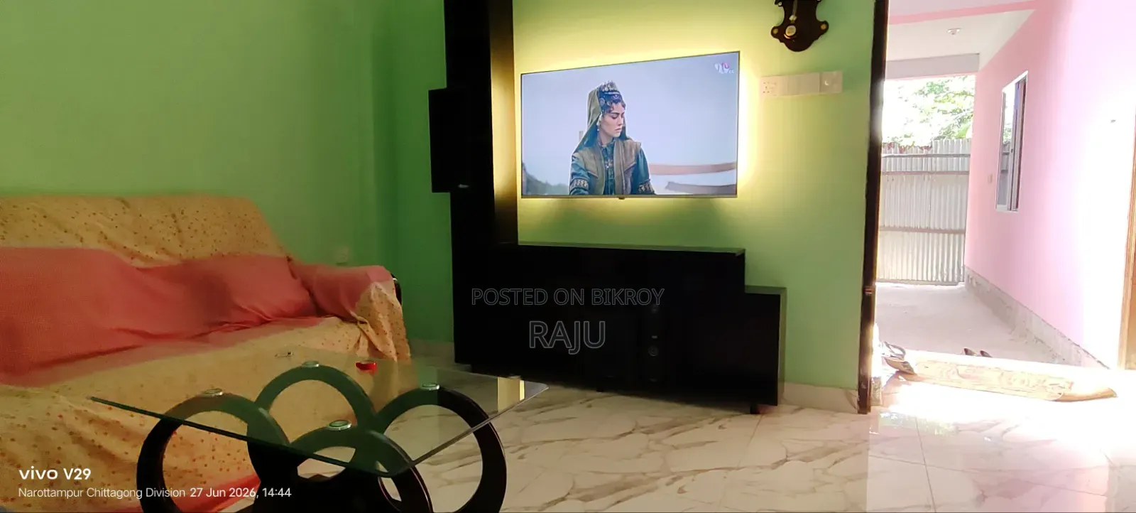 Singer Google Voice Control TV