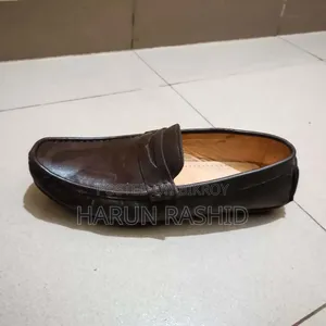 ভালো জুতা। কোন সমস্যা নাই। দেখে নিতে পারবেন।