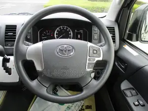 Toyota HiAce 2021 White