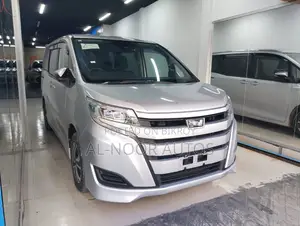 Toyota Noah 2021 Silver