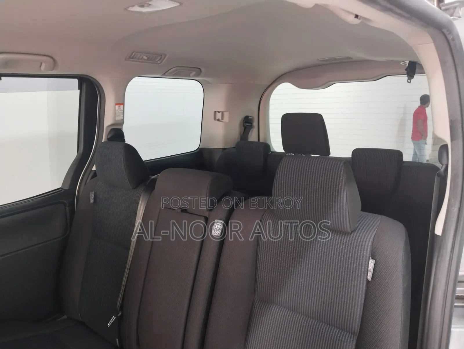 Toyota Noah 2021 Silver