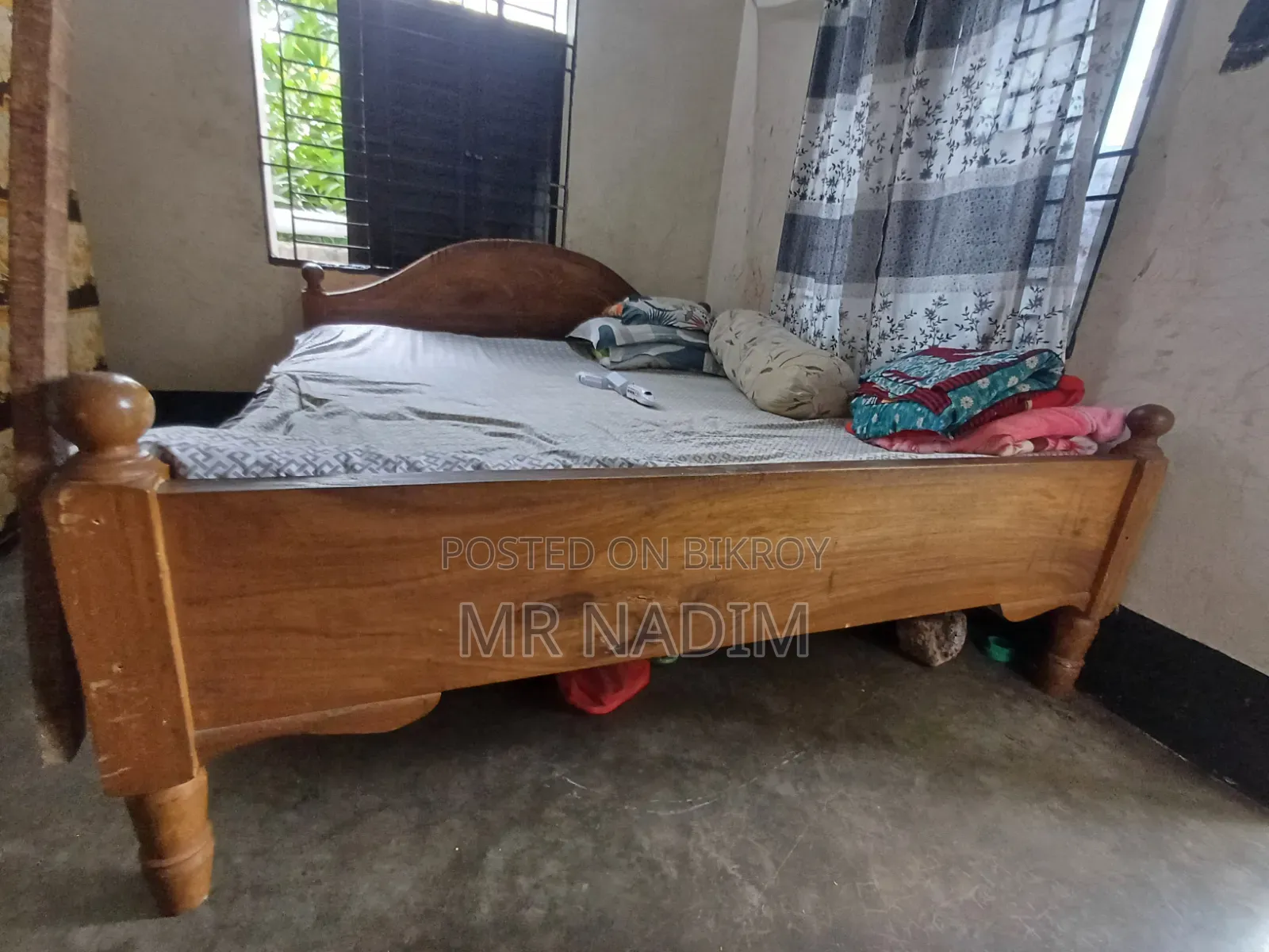 Bed, Gas Cylinder with Stove for Sale