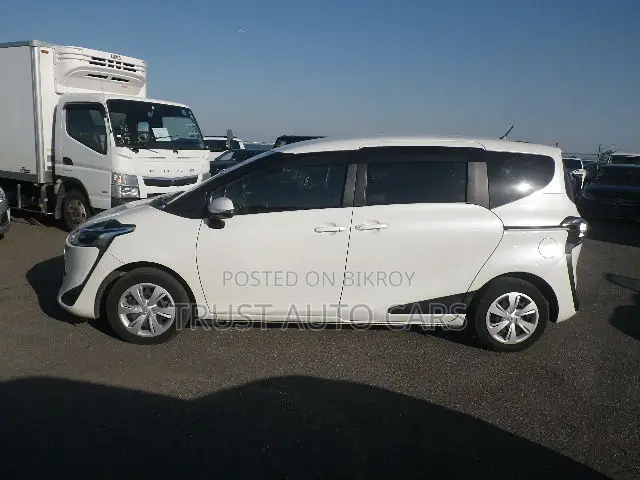 Toyota Sienta 2021 Pearl