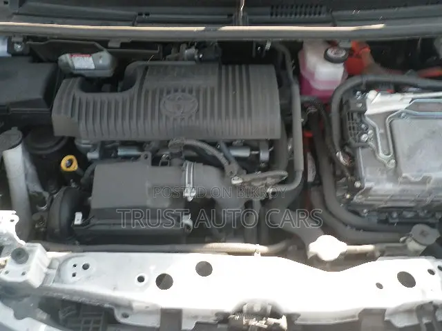 Toyota Sienta 2021 Pearl