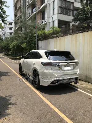 Toyota Harrier 2.0 2014 Pearl