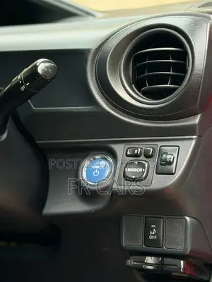 Toyota Aqua 2012 Red