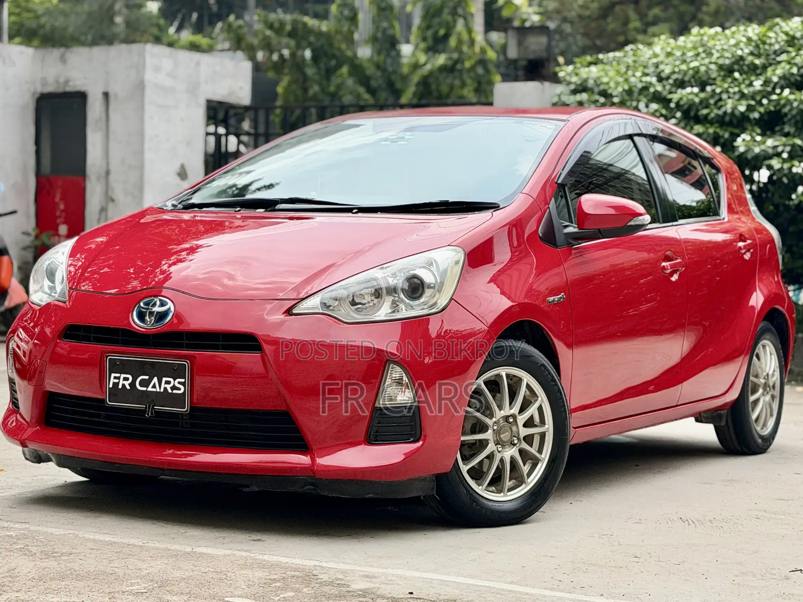 Toyota Aqua 2012 Red