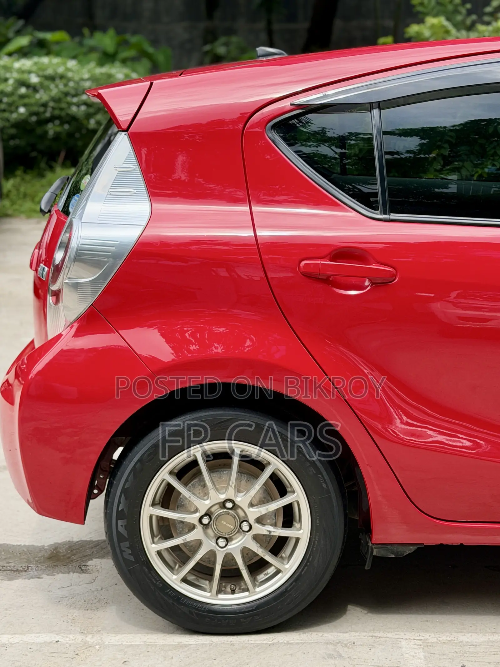 Toyota Aqua 2012 Red