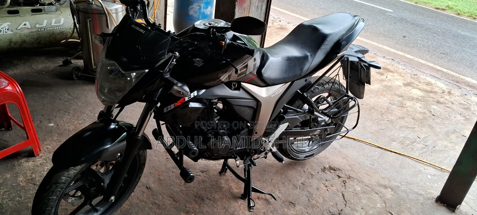 সুজুকি জিক্সার মনোটোন ২০২২ ব্ল্যাক