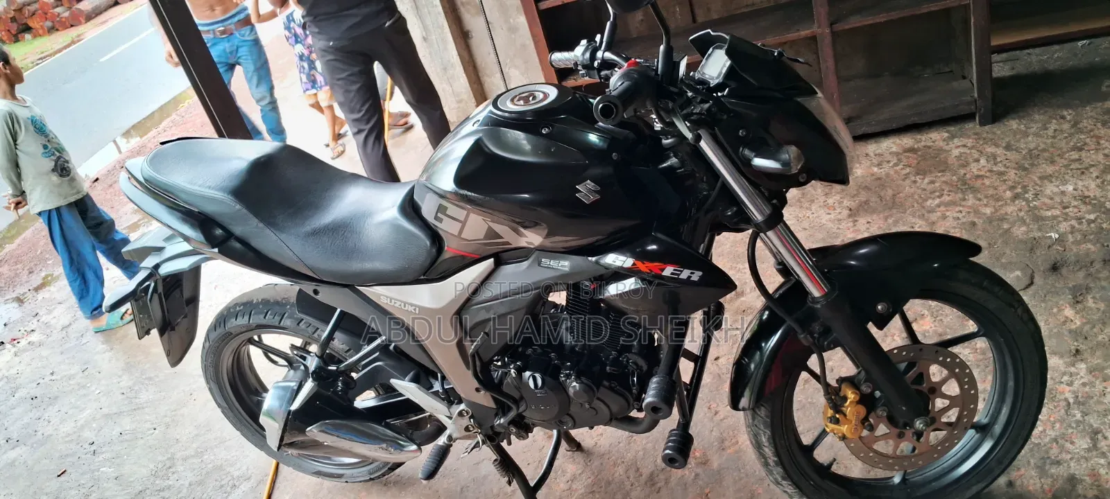 সুজুকি জিক্সার মনোটোন ২০২২ ব্ল্যাক