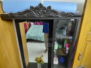 ড্রেসিং টেবিল