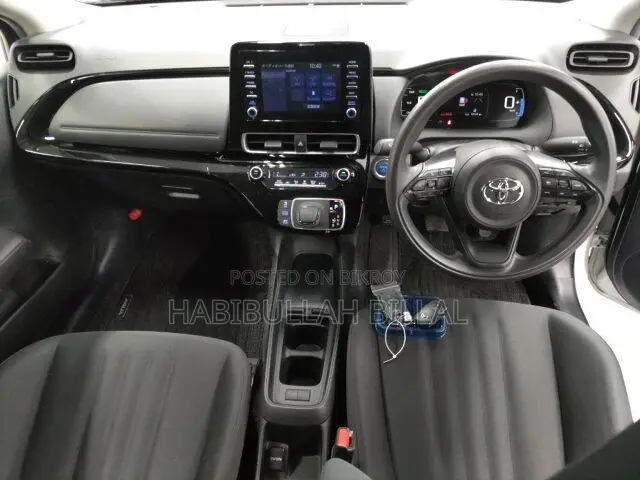Toyota Aqua 2022 Pearl