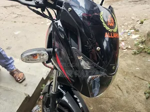 বাজাজ পালসার ১৫০ ২০২৪ ব্ল্যাক