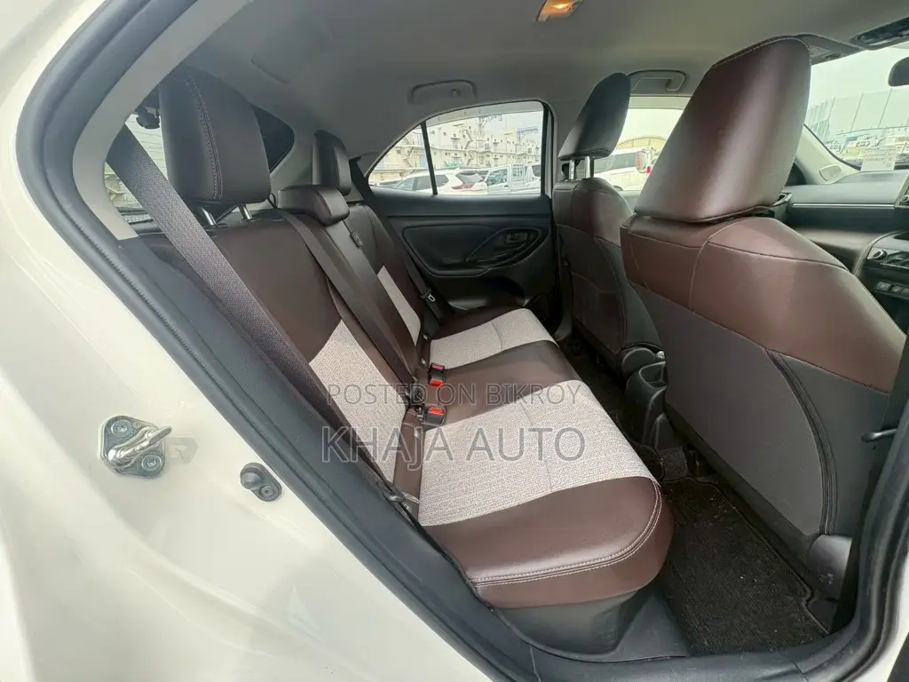 Toyota Yaris Cross 2021 Pearl