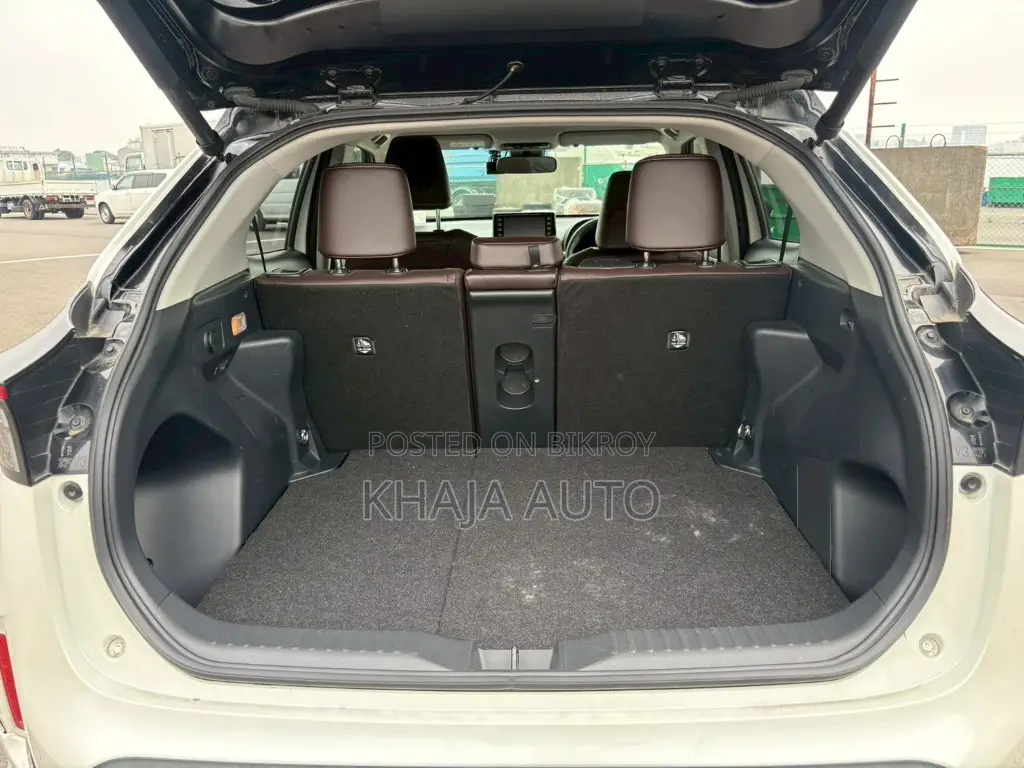 Toyota Yaris Cross 2021 Pearl