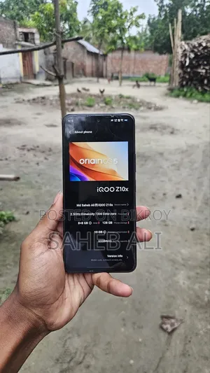 iQOO Z10x 128 GB Black