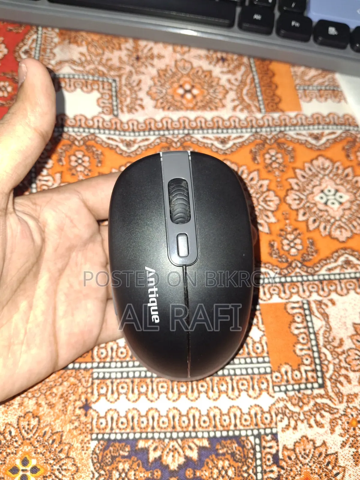 Antique Wireless Bluetooth Keyboard and Mouse Combo