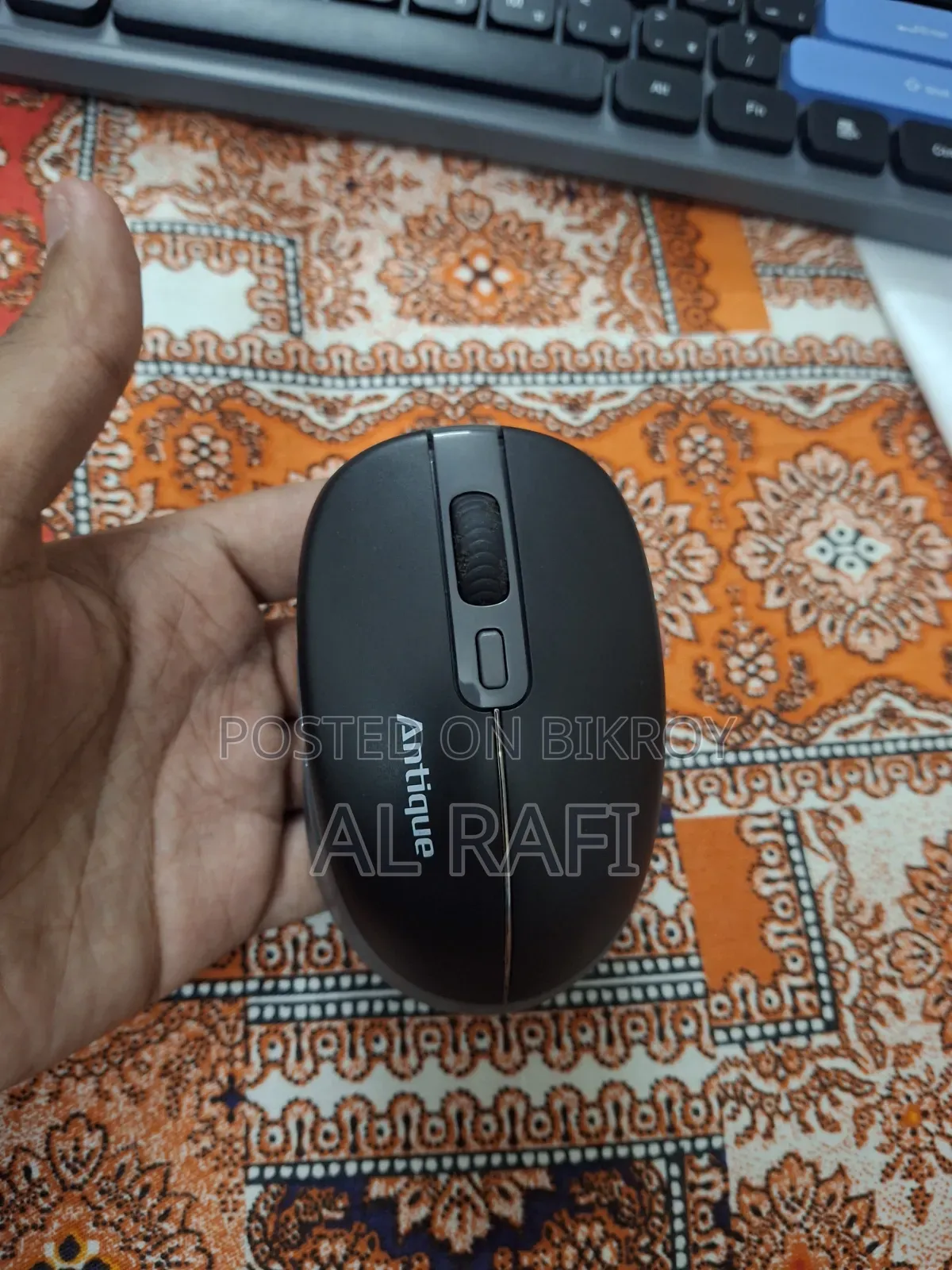 Antique Wireless Bluetooth Keyboard and Mouse Combo