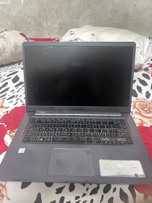 Laptop Asus VivoBook S500CA 8GB Intel Core i5 HDD+SSD 1T