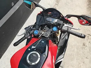Honda CBR 2022 Red