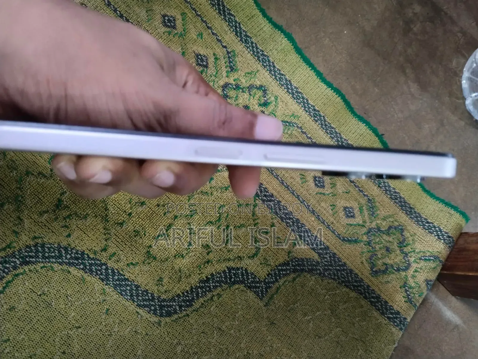 Vivo Y04 64 GB Gold