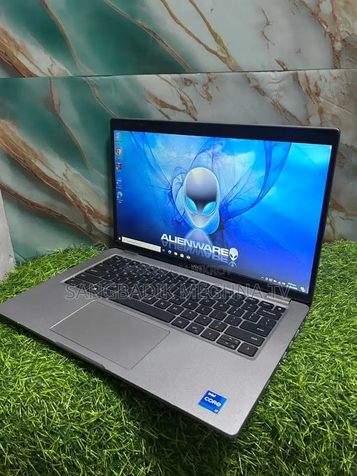 Laptop Dell 3GB Intel SSD 256GB