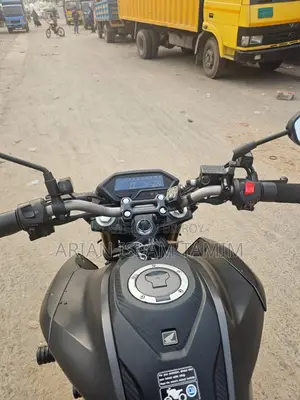 Honda Hornet 2024 Black