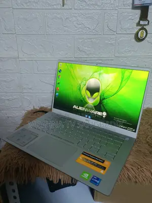 Laptop Dell 4GB Intel SSD 500GB