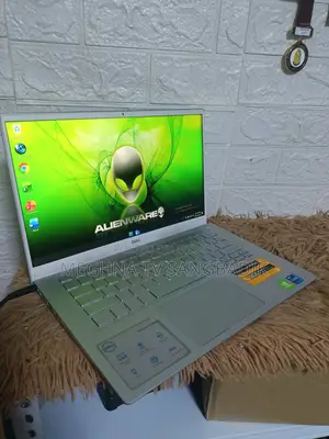 Laptop Dell 4GB Intel SSD 500GB