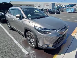 Toyota Corolla Cross 2022 Brown