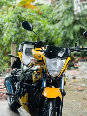সুজুকি জিক্সার মনোটোন ২০২২ ইয়েলো
