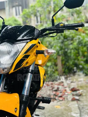 সুজুকি জিক্সার মনোটোন ২০২২ ইয়েলো
