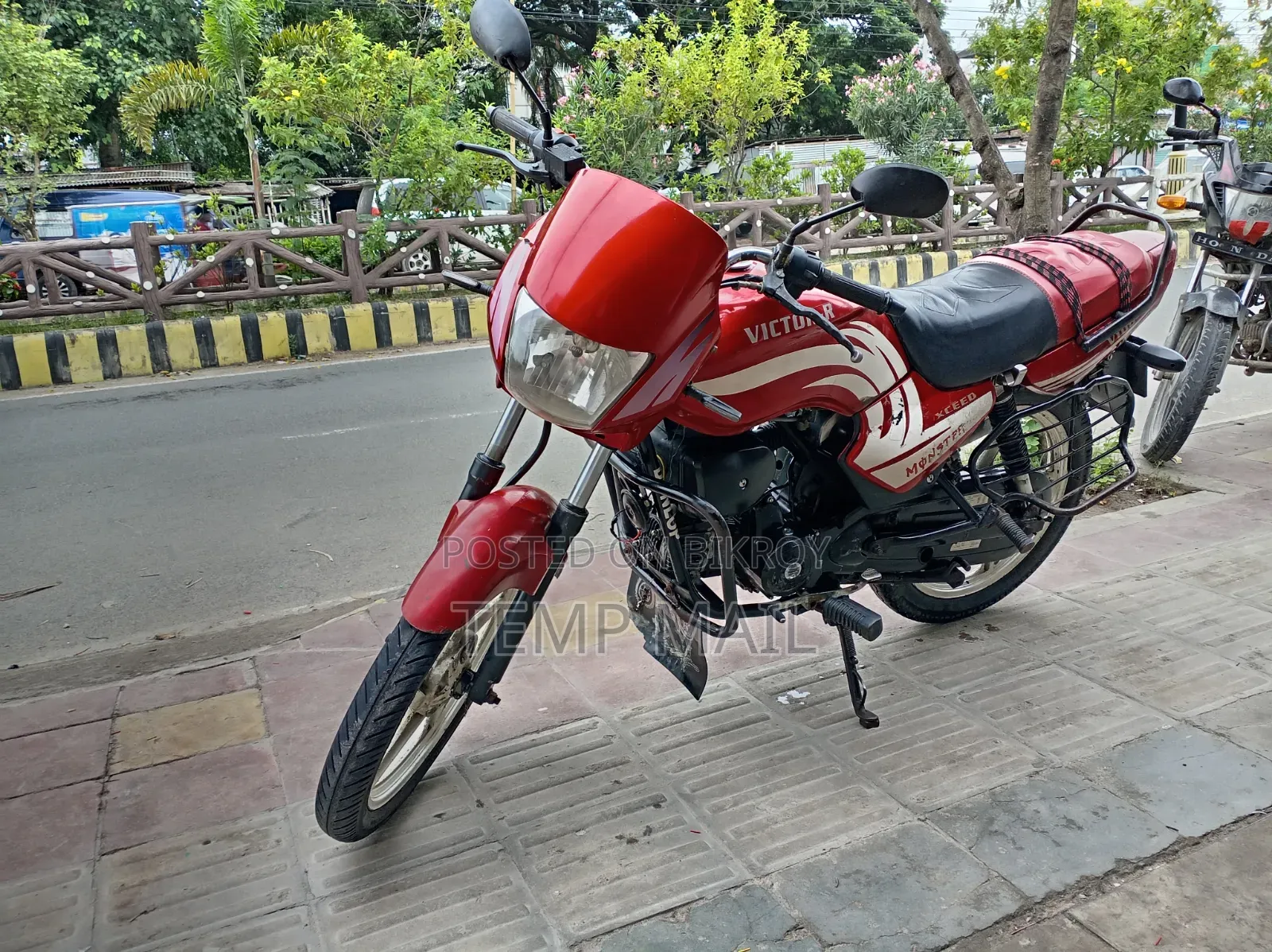 Lifan 2017 Red