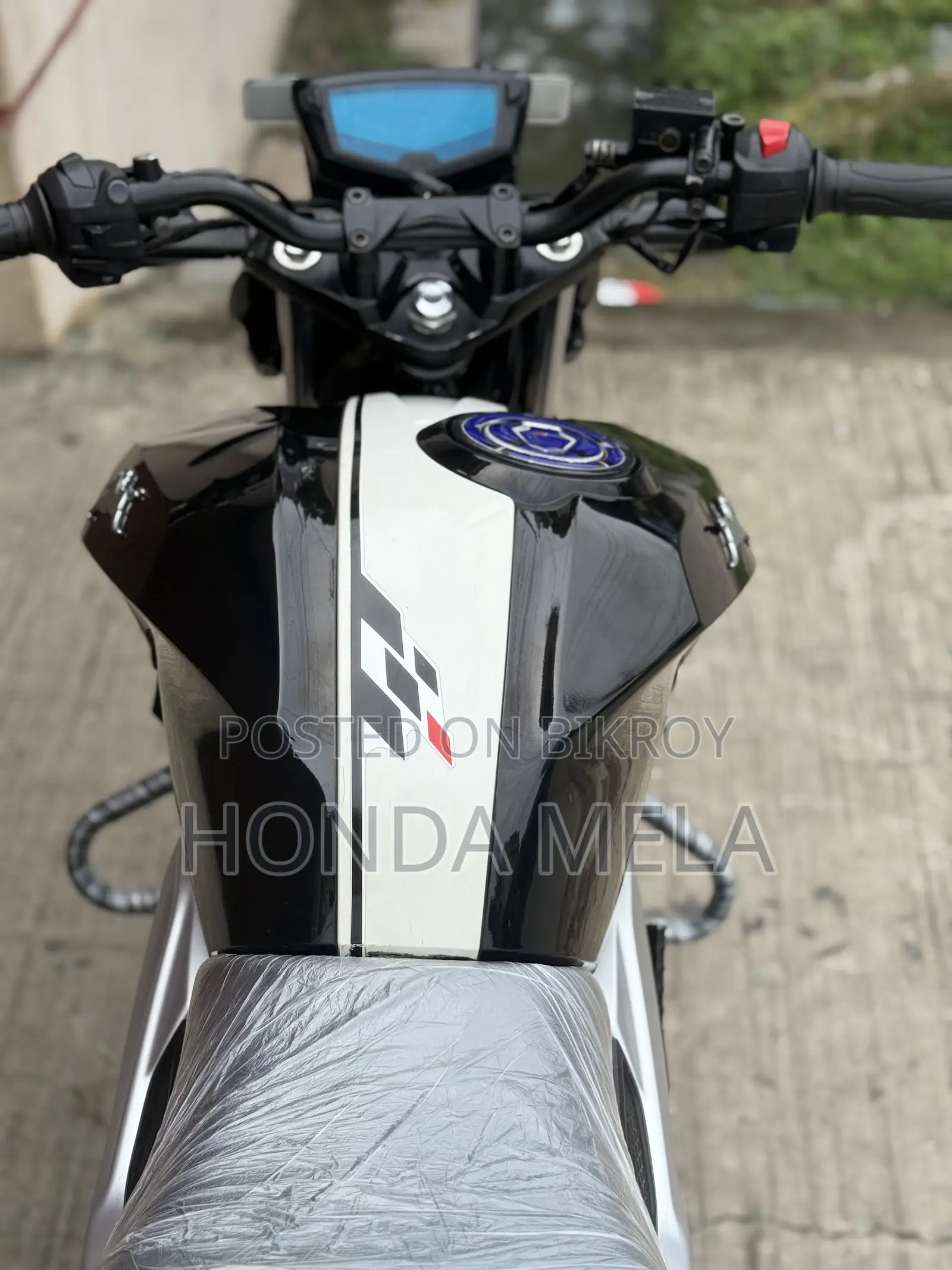 TVS Apache 160 4V 2022 Black