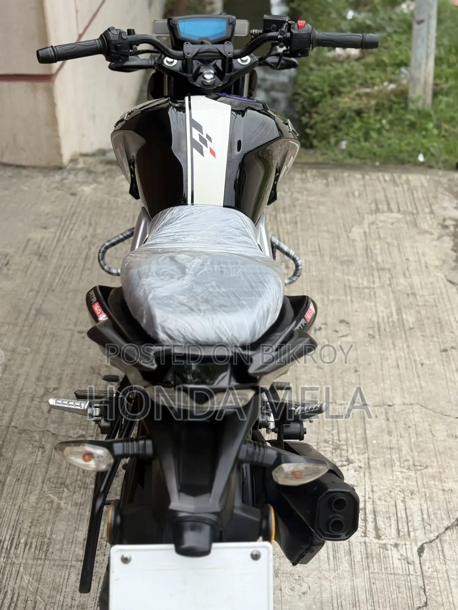 TVS Apache 160 4V 2022 Black