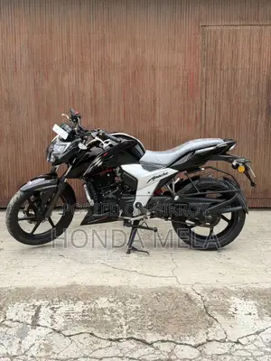 TVS Apache 160 4V 2022 Black